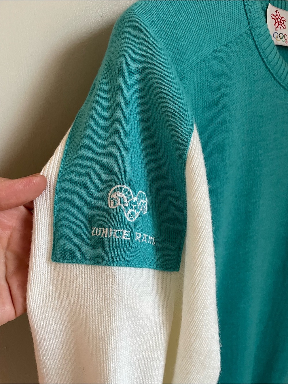 Vintage 1988 Calgary Winter Olympics White Ram Knit Sweater Teal White - Picture 7 of 9
